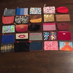 🦁3/$10; or $50 for all 25 Ipsy bags